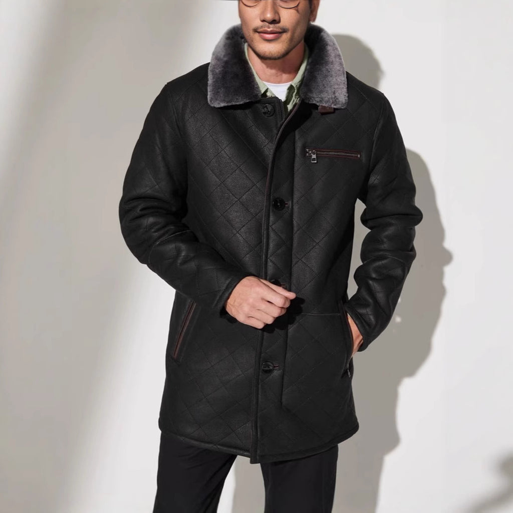 Gestepper Pelzmantel / Langer Mantel mit Kunstfell und Knöpfen