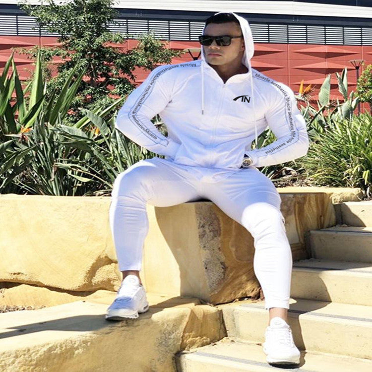 Fitness- und Freizeitjacke mit Kapuze