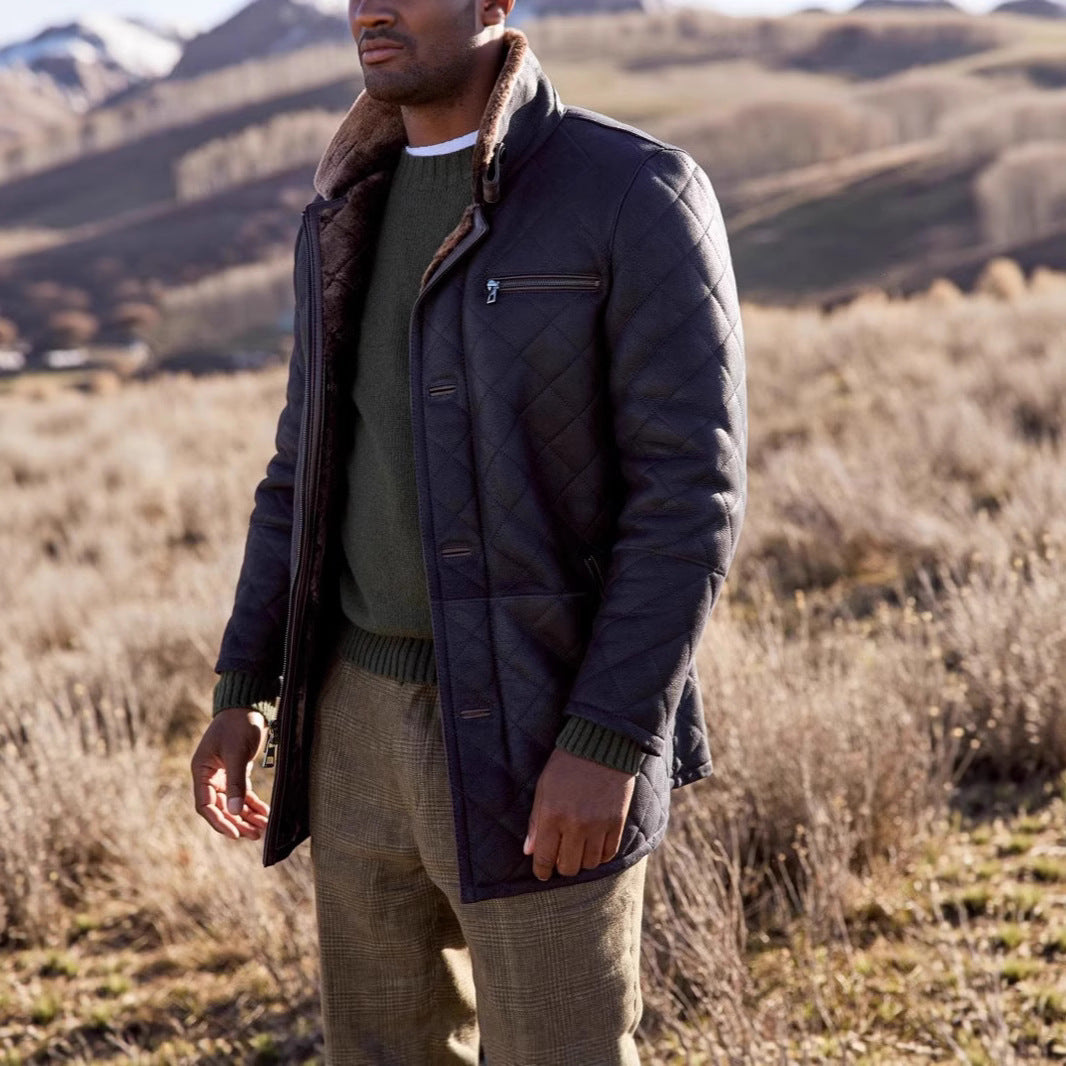 Gestepper Pelzmantel / Langer Mantel mit Kunstfell und Knöpfen