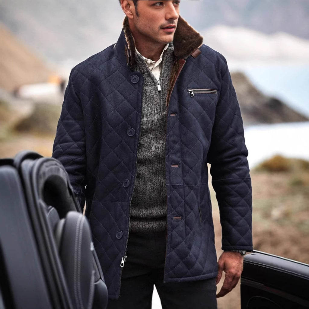 Gestepper Pelzmantel / Langer Mantel mit Kunstfell und Knöpfen