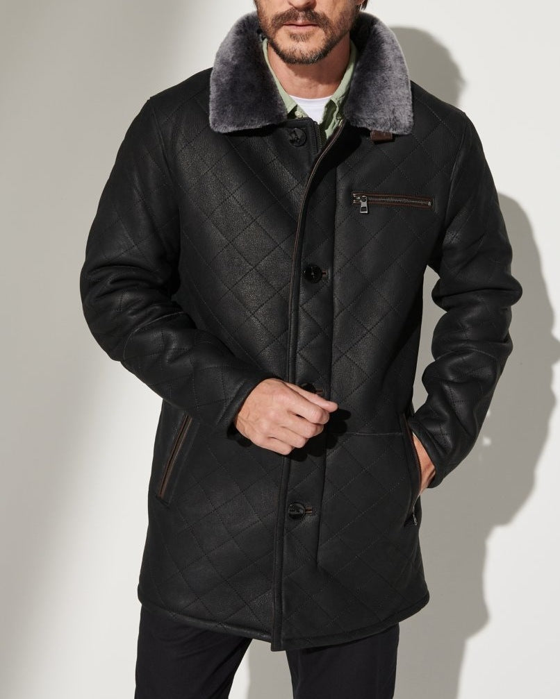 Gestepper Pelzmantel / Langer Mantel mit Kunstfell und Knöpfen