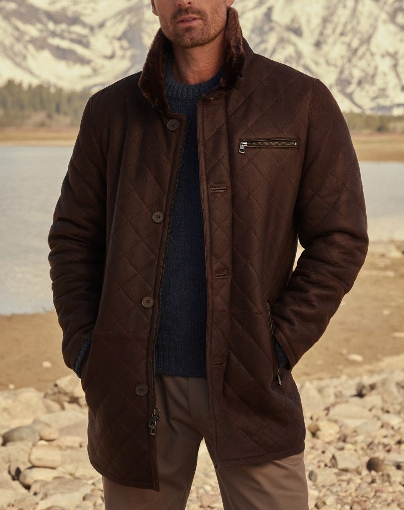 Gestepper Pelzmantel / Langer Mantel mit Kunstfell und Knöpfen