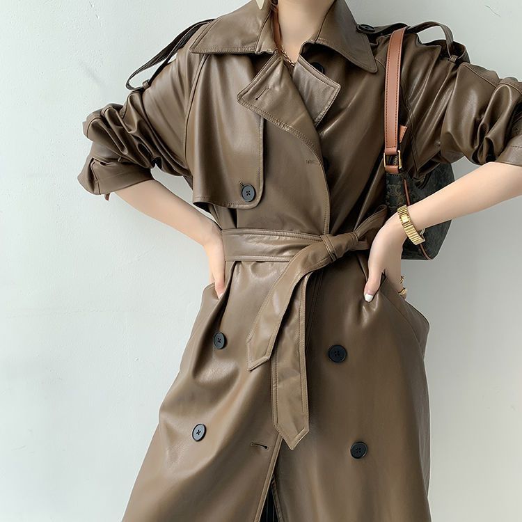 „Eleganter Retro-Damenmantel – mittellanger PU-Coat mit figurbetonter Taille für einen stilvollen Look.“